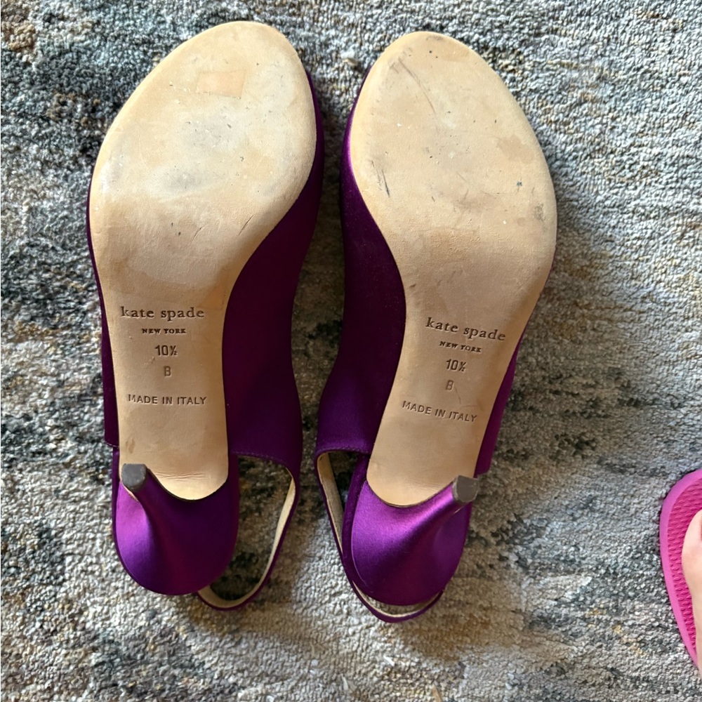 Kate Spade Vibrant Purple Heels with Gold Bow - Picture 5 of 8